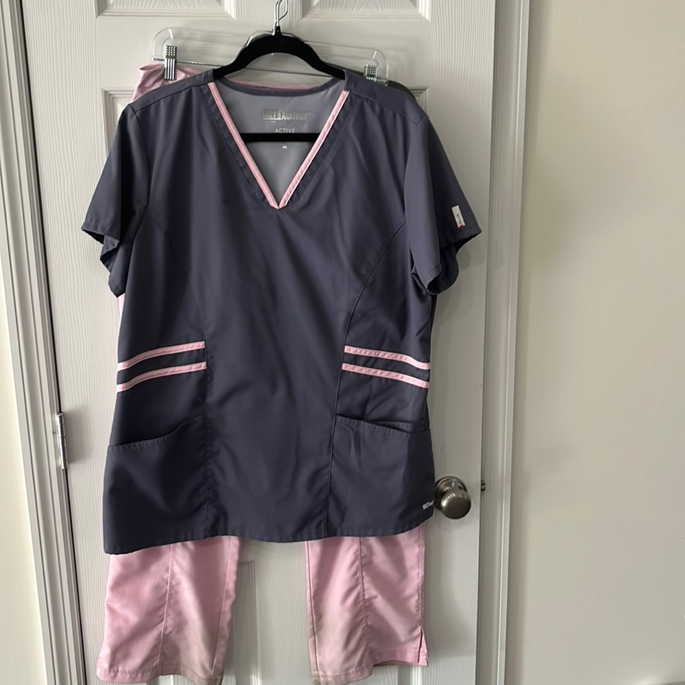 Grey’s Anatomy 2 piece scrubs